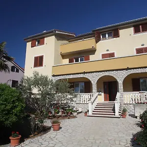 Sucic Apartment