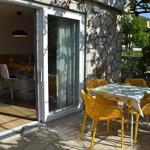Eta Apartment